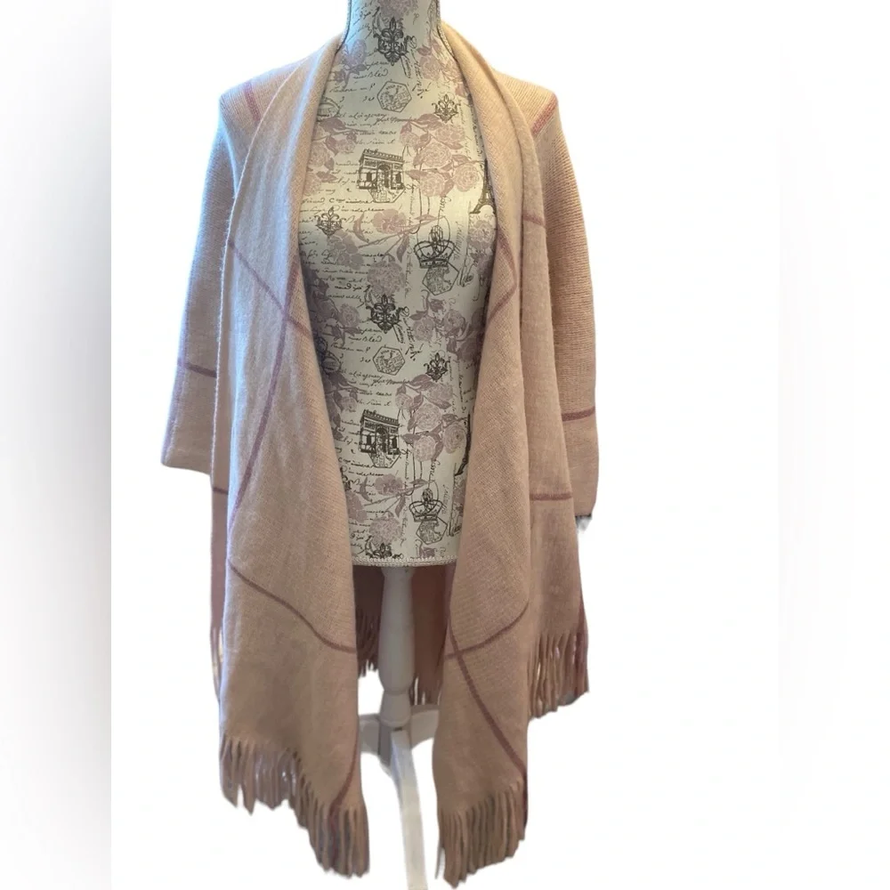 Authentic Vince Camuto Blush Wrap